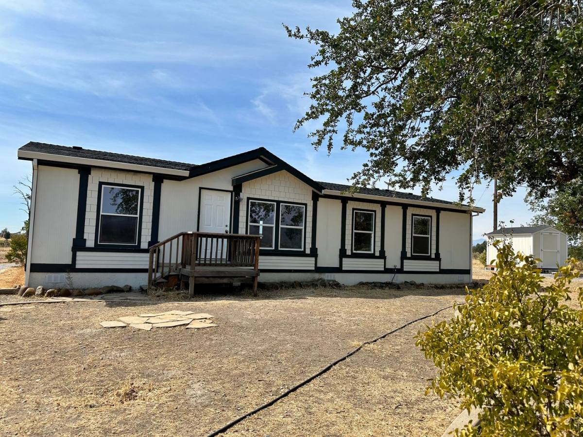House for rent at 14124 Marsha Way, Igo, CA 96047