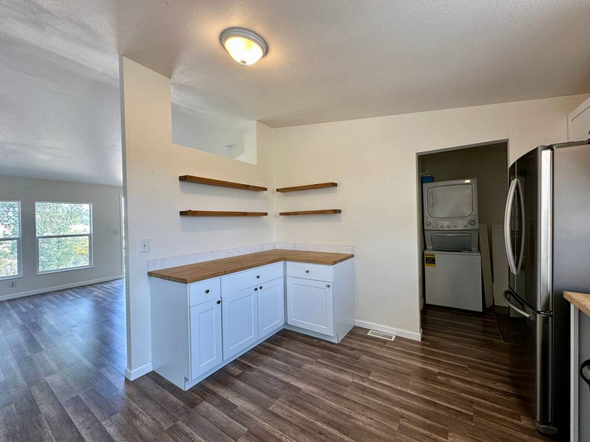 House for rent at 14124 Marsha Way, Igo, CA 96047