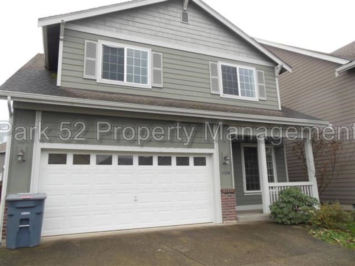 House for rent at 11328 185th St E, Puyallup, WA 98374