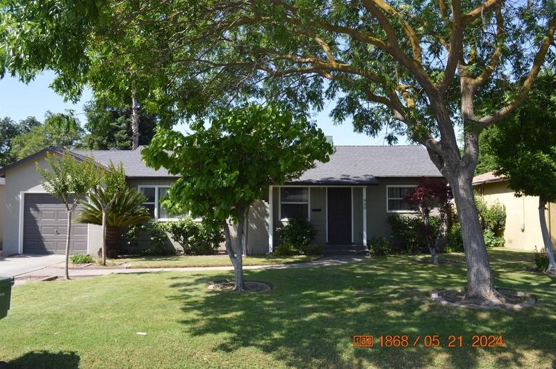 House for rent at 930 S Rose St, Turlock, CA 95380