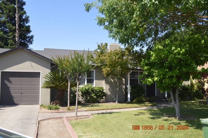 House for rent at 930 S Rose St, Turlock, CA 95380