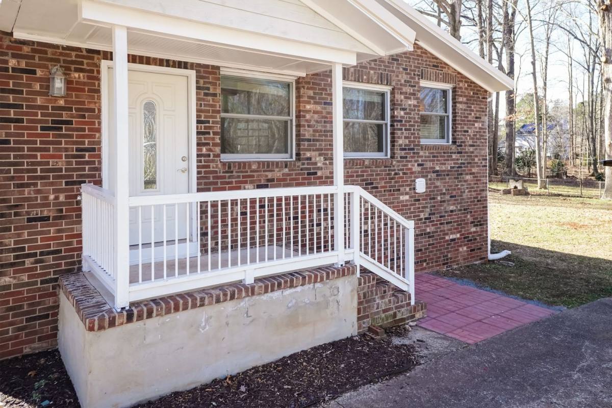 House for rent at 518 Buttonwood Dr, Hillsborough, NC 27278