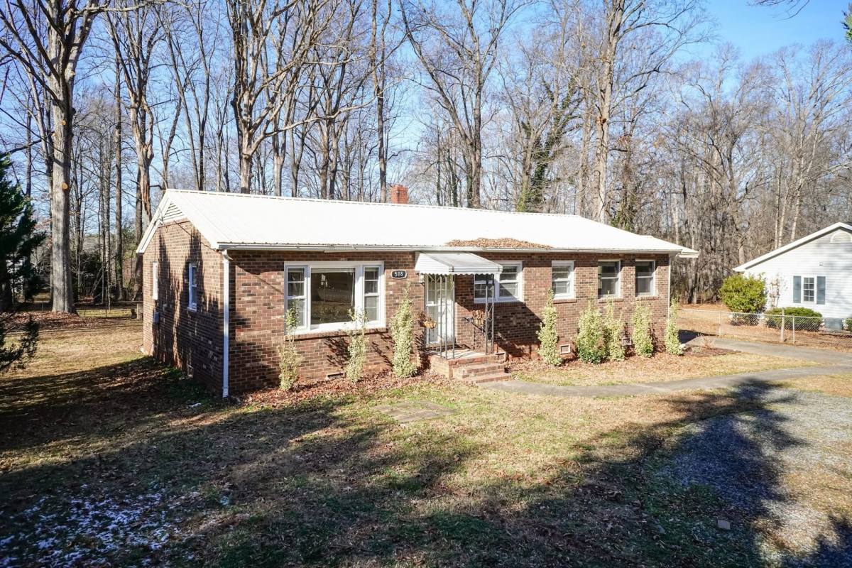 House for rent at 518 Buttonwood Dr, Hillsborough, NC 27278