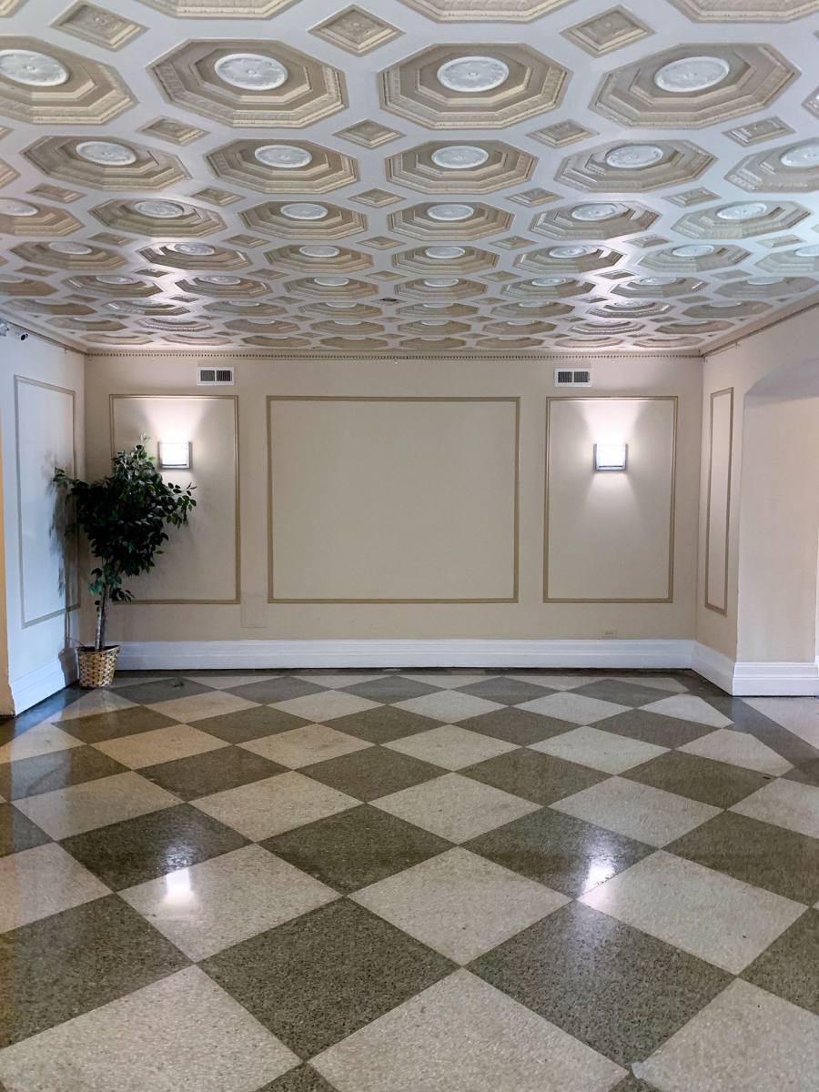 Apartment for rent at 840 W Montrose Ave, Chicago, IL 60613