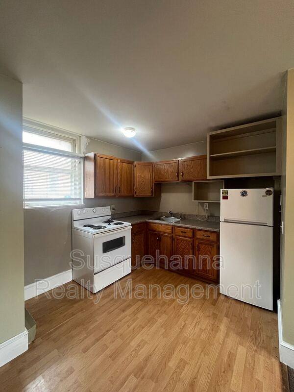 Apartment for rent at 134 College Ave, Lancaster, PA 17603