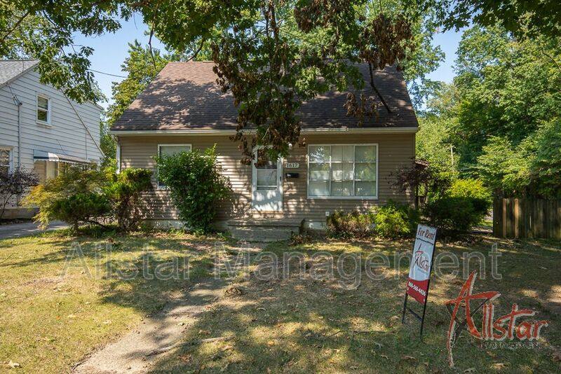 House for rent at 1617 Osage Ave, Akron, OH 44305