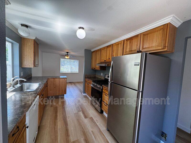 House for rent at 600 NE Flagstone Lane, Bremerton, WA 98310
