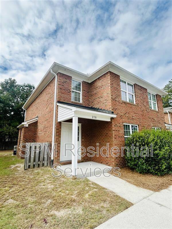 Townhouse for rent at 233 Durango Place, Wilmington, NC 28403