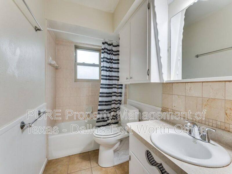 House for rent at 1224 Parkwood Place, Irving, TX 75060