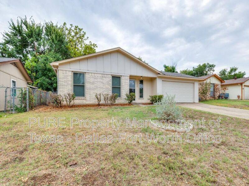 House for rent at 1224 Parkwood Place, Irving, TX 75060