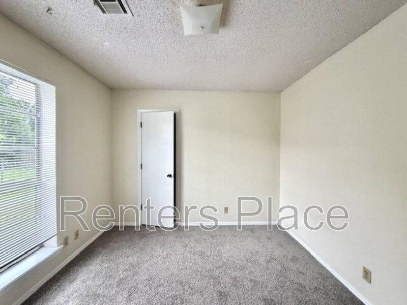 House for rent at 8215 N 117th E Ave, Owasso, OK 74055