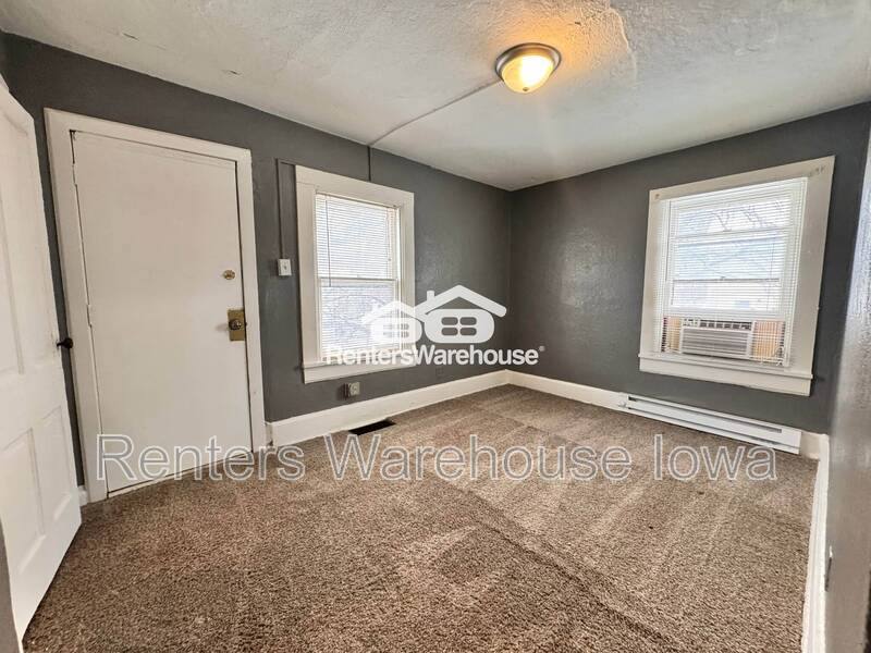 Apartment for rent at 732 19th St #4, Des Moines, IA 50314