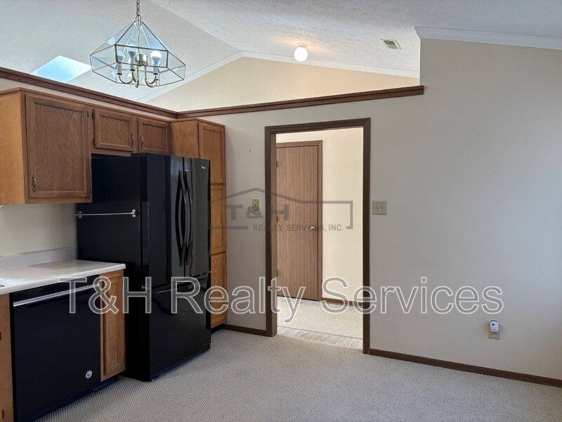 House for rent at 4 Village Parkway, Pendleton, IN 46064