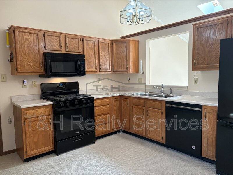House for rent at 4 Village Parkway, Pendleton, IN 46064