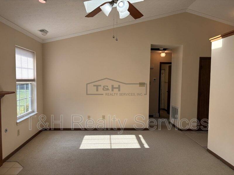 House for rent at 4 Village Parkway, Pendleton, IN 46064