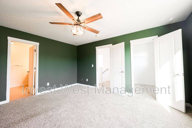 House for rent at 1043 N Fairhope Place, Ridgefield, WA 98642