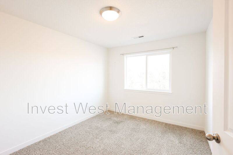 House for rent at 1043 N Fairhope Place, Ridgefield, WA 98642