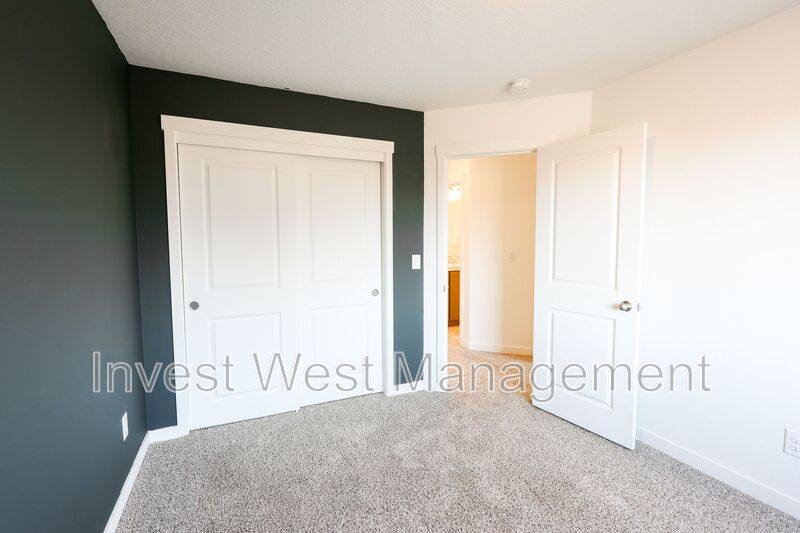 House for rent at 1043 N Fairhope Place, Ridgefield, WA 98642