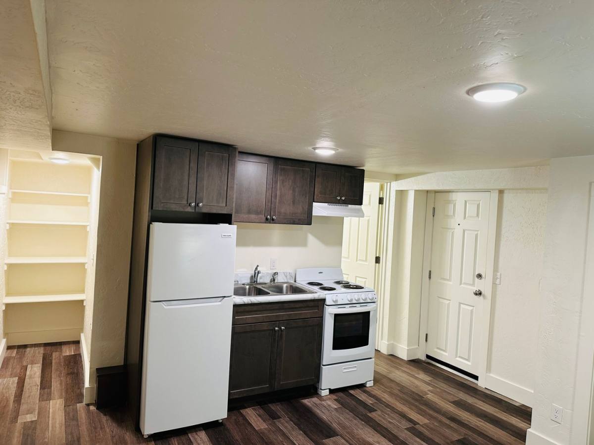 Apartment for rent at 207 N 34th St, Billings, MT 59101