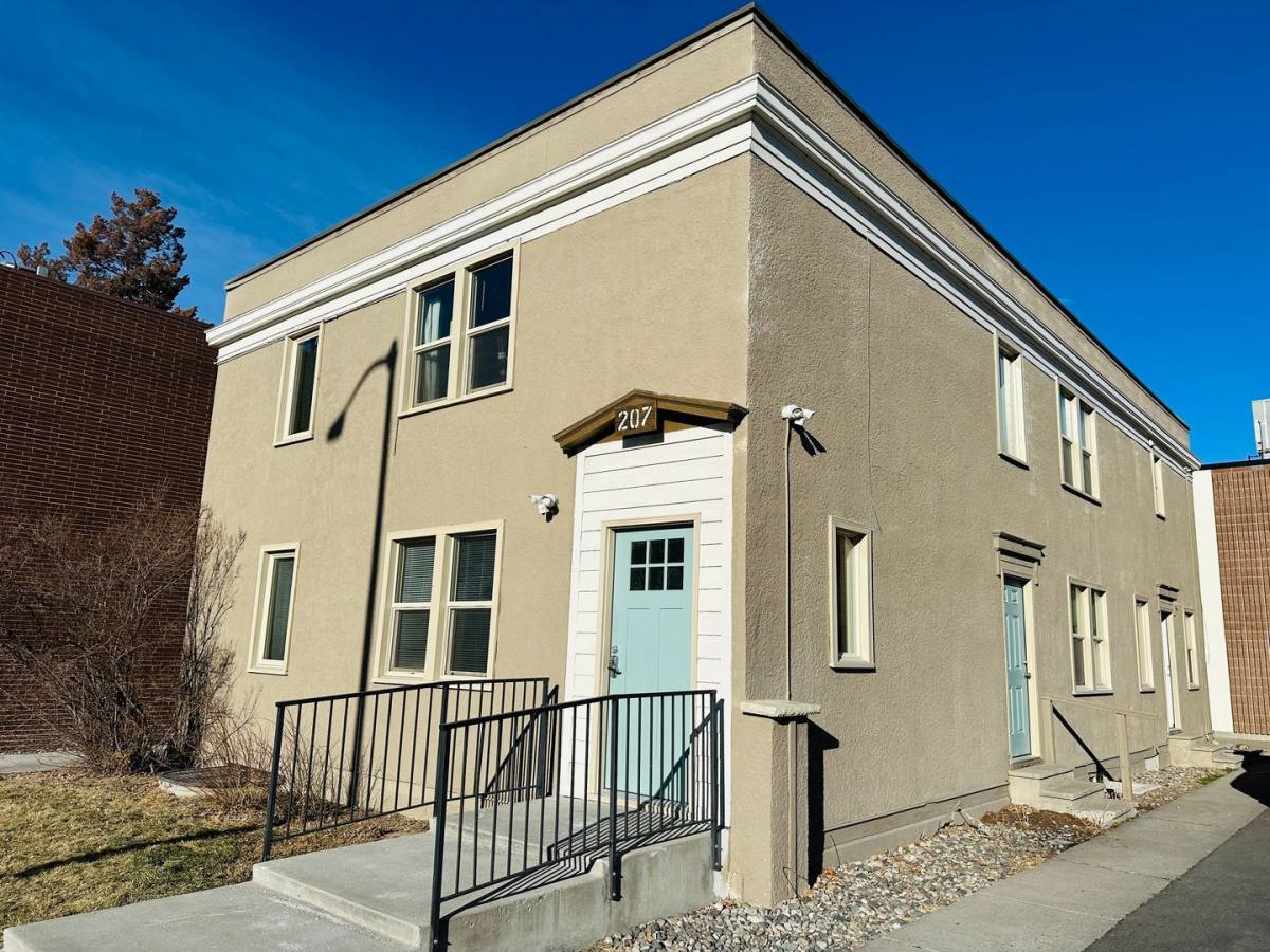 Apartment for rent at 207 N 34th St, Billings, MT 59101