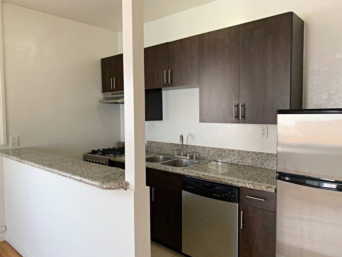 Apartment for rent at 1814 Pacific Ave, Venice, CA 90291