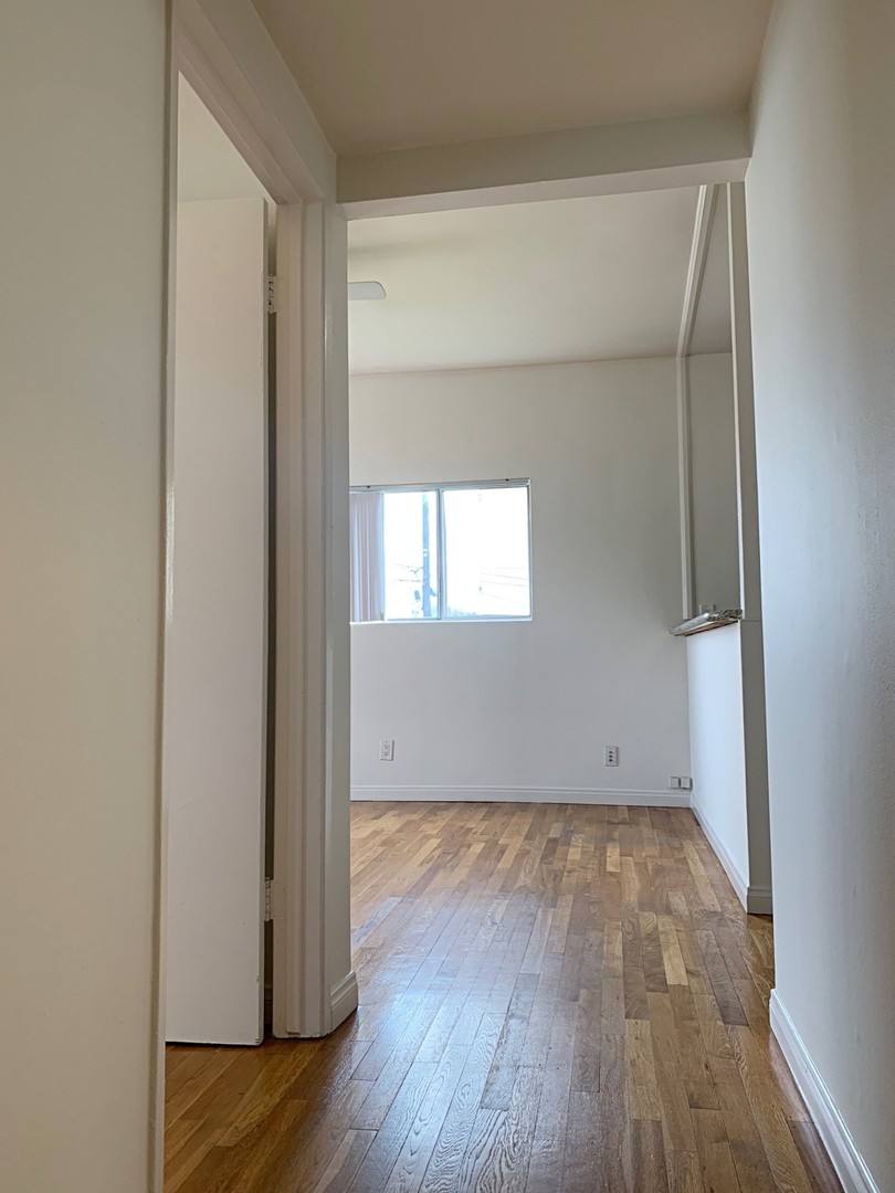 Apartment for rent at 1814 Pacific Ave, Venice, CA 90291