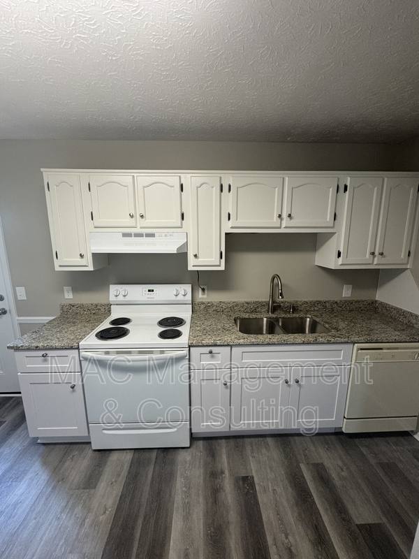 Apartment for rent at 1321 Autumn Ave #3, Cookeville, TN 38501