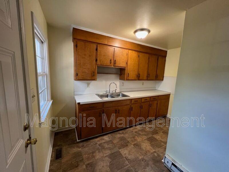House for rent at 831 High St, Henderson, NC 27536