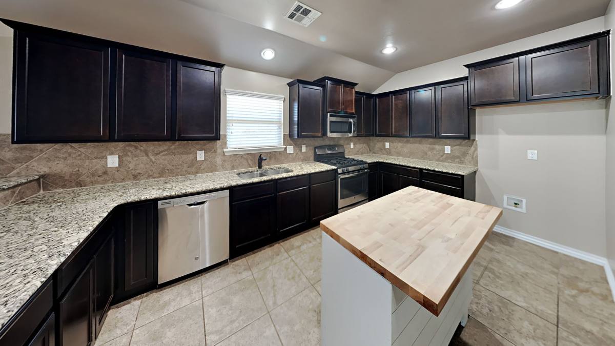 House for rent at 11305 NW 94th St, Yukon, OK 73099