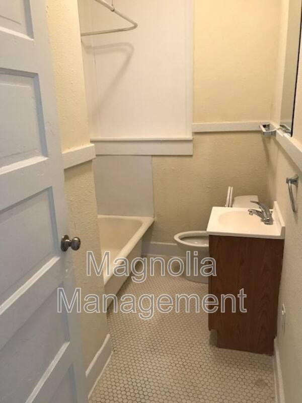 Apartment for rent at 514 N Beckford Dr #B, Henderson, NC 27536
