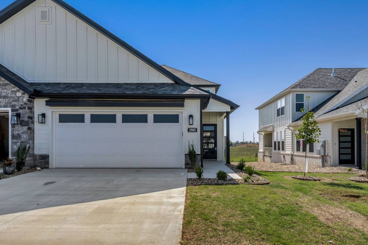 Townhouse for rent at 2903 SW Hampshire Ave, Bentonville, AR 72713