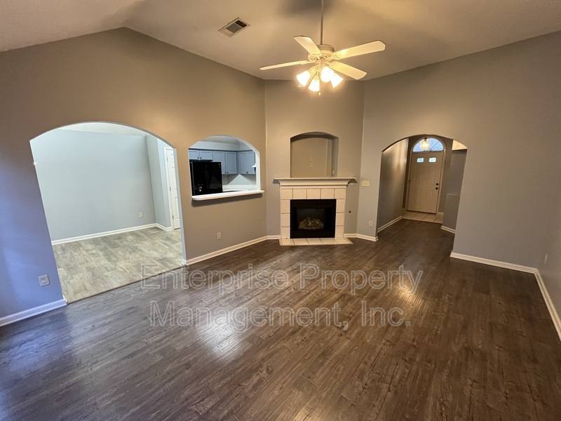 House for rent at 6986 Parkbrook Lane, Cordova, TN 38018