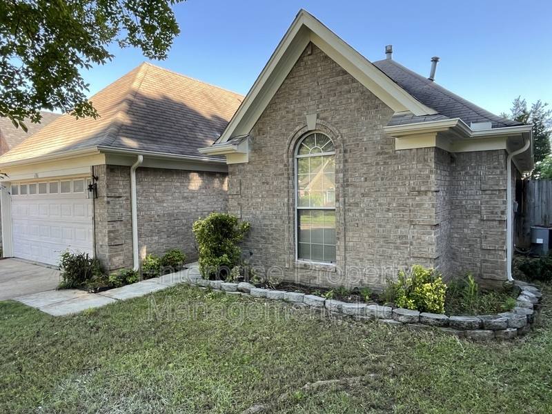 House for rent at 6986 Parkbrook Lane, Cordova, TN 38018