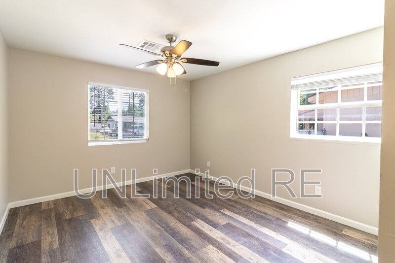 House for rent at 216 E Zuni Dr, Flagstaff, AZ 86005