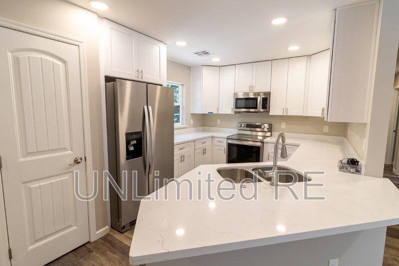 House for rent at 216 E Zuni Dr, Flagstaff, AZ 86005