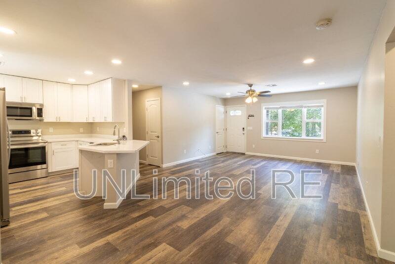 House for rent at 216 E Zuni Dr, Flagstaff, AZ 86005