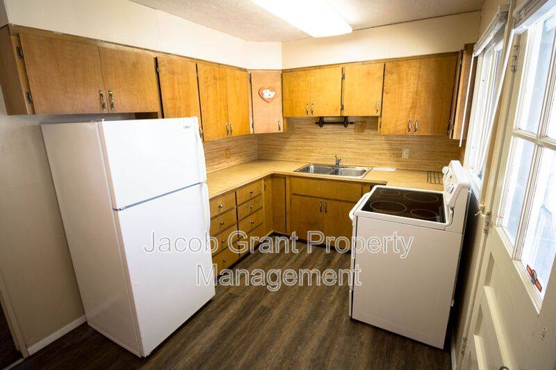 House for rent at 251 Garden St, Idaho Falls, ID 83402