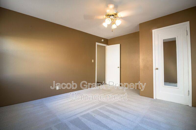 House for rent at 251 Garden St, Idaho Falls, ID 83402