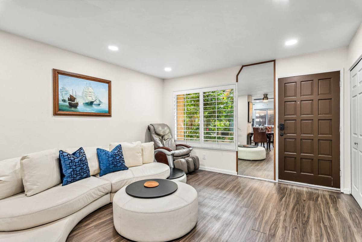 House for rent at 8322 Via Sonoma #74, La Jolla, CA 92037