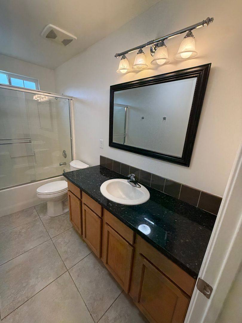 House for rent at 2892 Florence Ave, Sanger, CA 93657