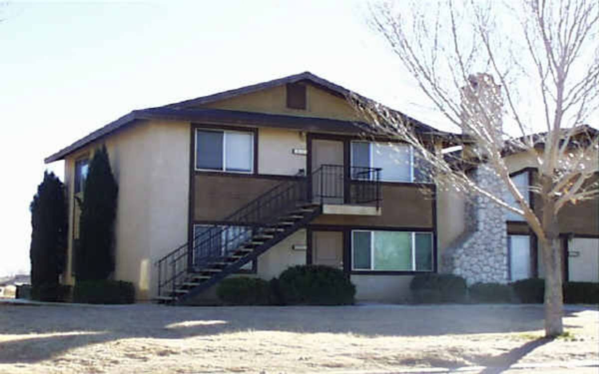 Apartment for rent at 11200 Auburn Ave, Adelanto, CA 92301