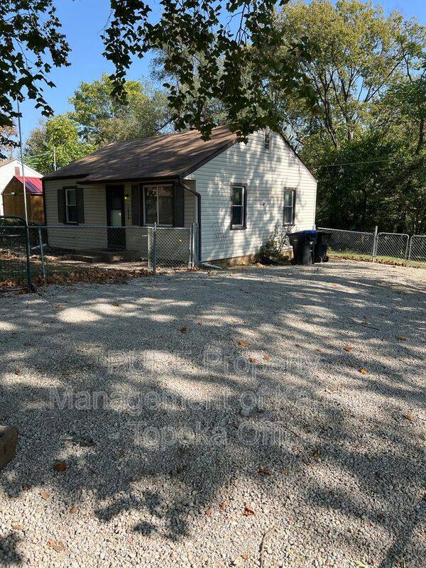 House for rent at 1926 SE Michigan Ave, Topeka, KS 66607