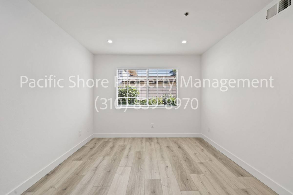 Apartment for rent at 3353 Montrose Ave, La Crescenta, CA 91214