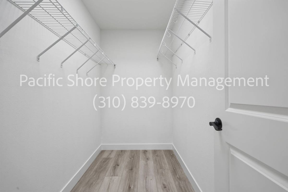 Apartment for rent at 3353 Montrose Ave, La Crescenta, CA 91214