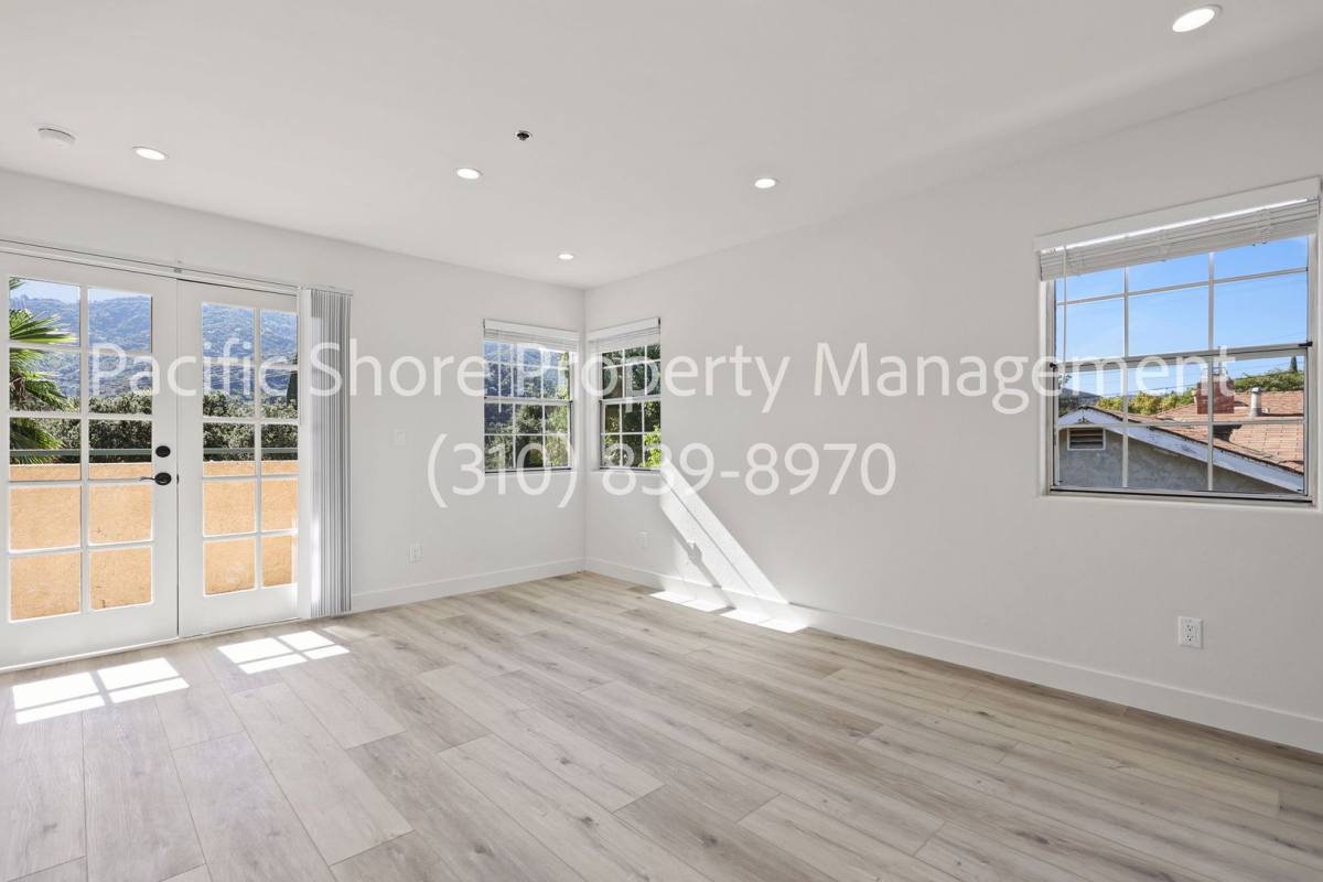 Apartment for rent at 3353 Montrose Ave, La Crescenta, CA 91214