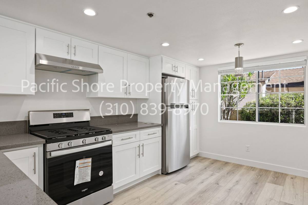Apartment for rent at 3353 Montrose Ave, La Crescenta, CA 91214