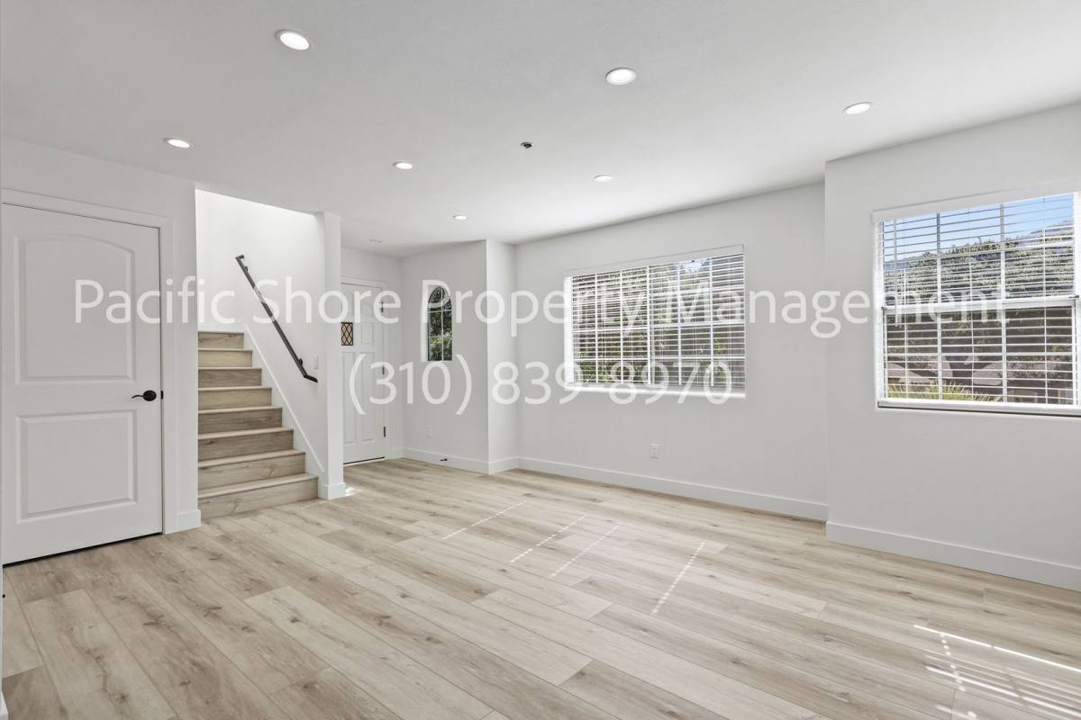 Apartment for rent at 3353 Montrose Ave, La Crescenta, CA 91214