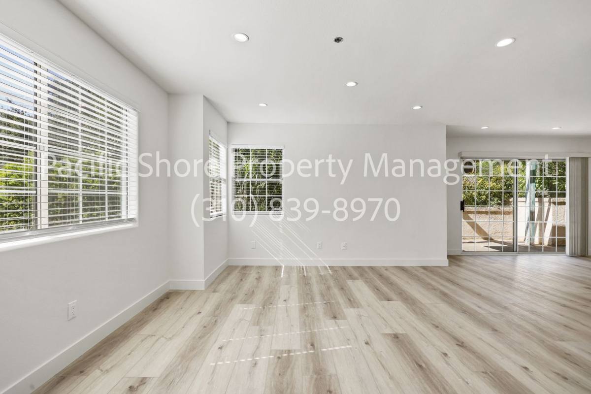 Apartment for rent at 3353 Montrose Ave, La Crescenta, CA 91214