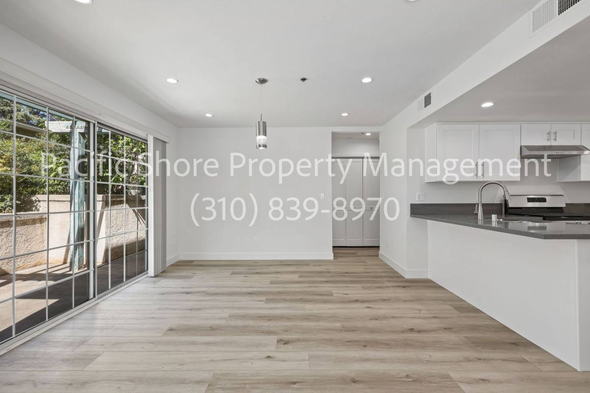 Apartment for rent at 3353 Montrose Ave, La Crescenta, CA 91214