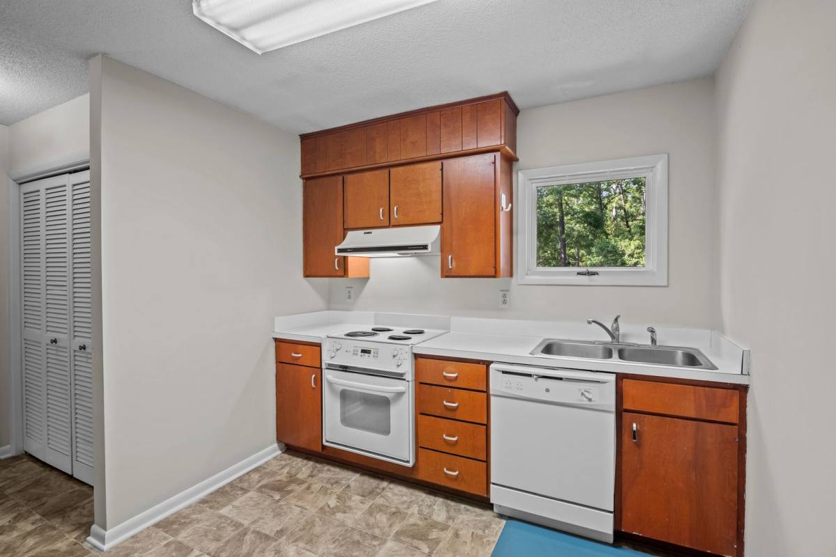 Apartment for rent at 117 Bernhurst Rd, New Bern, NC 28560